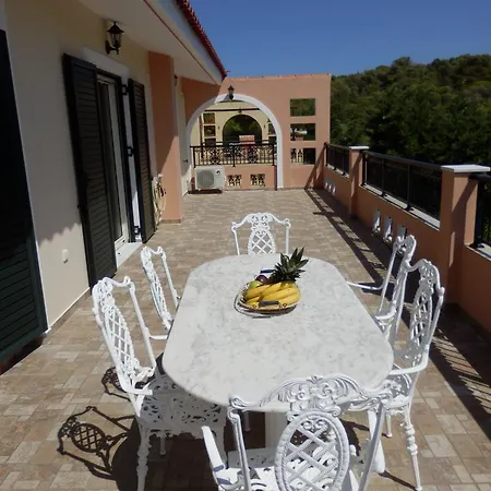 Terra Relaxa Apartment Loutraki Exterior photo